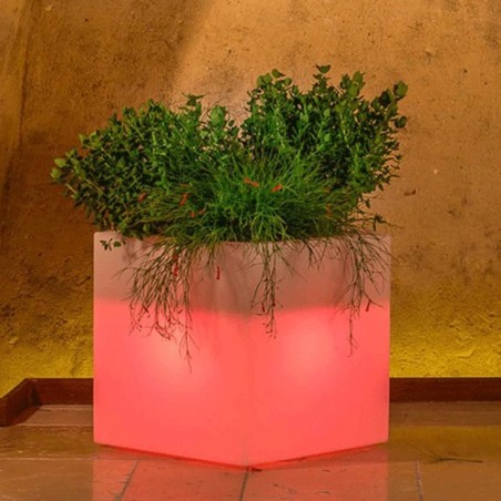 Vaso luminoso quadrato da giardino in resina bianca per esterno. Vasi luminosi da interno illuminati di luce rossa