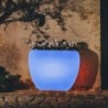 Vaso luminoso da giardino in resina bianca per esterno. Vasi luminosi da interno illuminati di luce blu